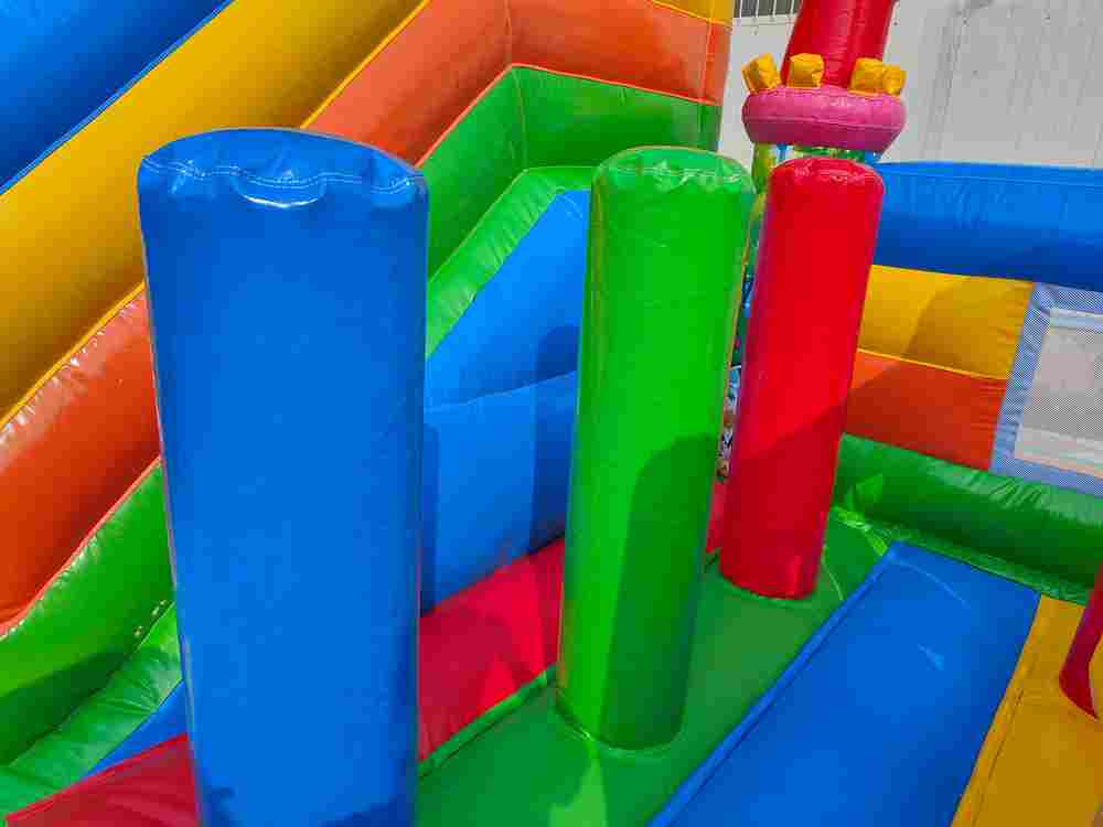 Коммерческий надувной батут «Циркачи» мульти, размер 6*5*4 м