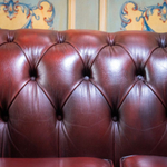 Диван в стиле Честерфильд