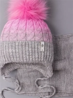 Шапка для девочки зимняя вязаная с помпоном и снуд