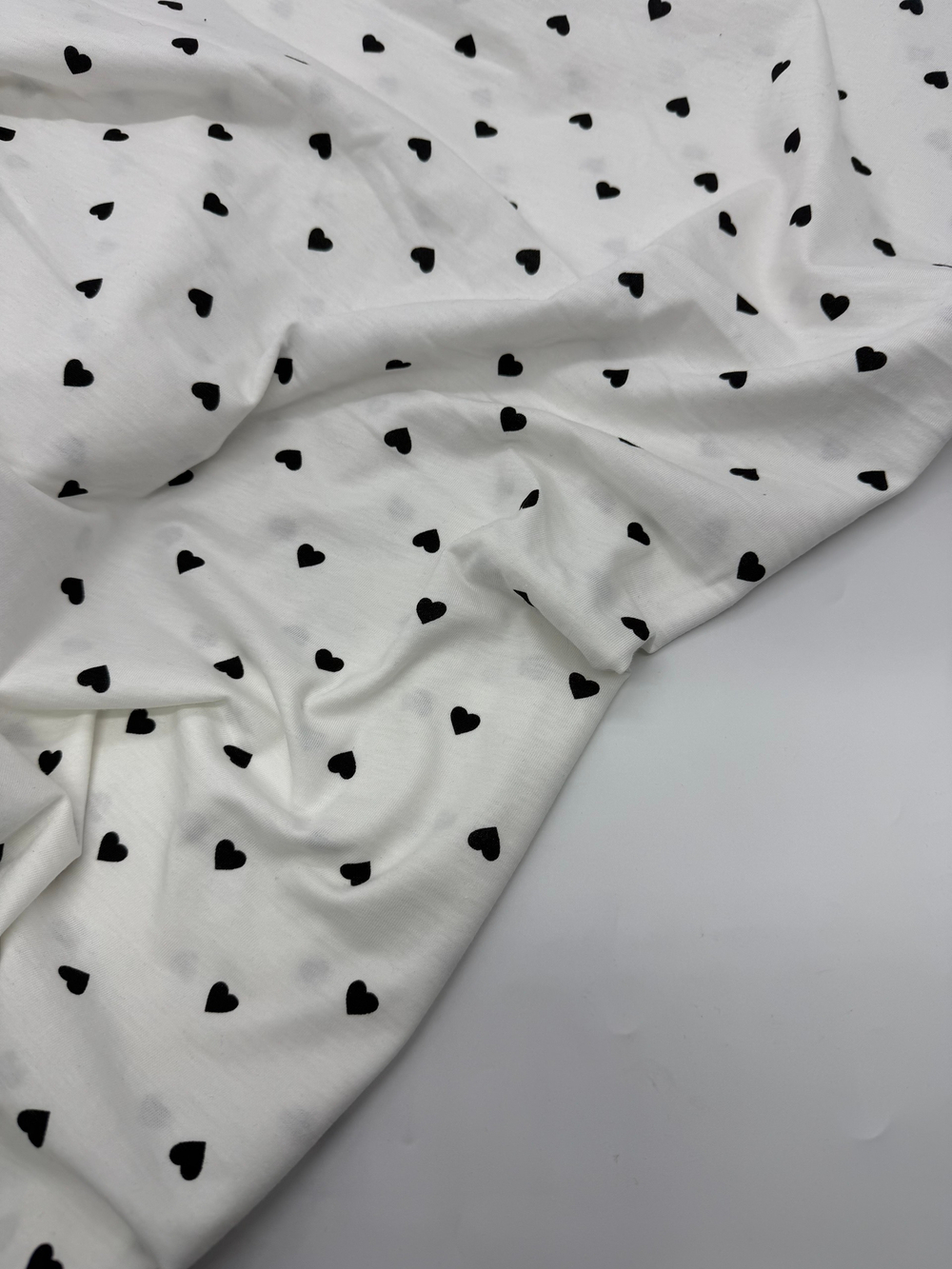 Кулир хб Сердечки на белом