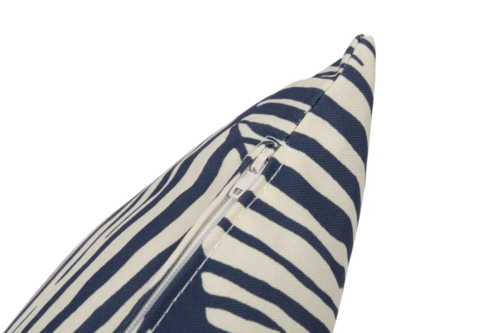 Декоративная подушка 45х45 см, цвет Блэк форест