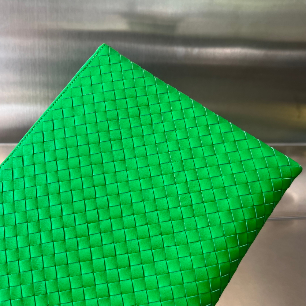 Bottega Veneta Pouch 30 cm
