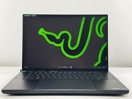 Игровой Ноутбук 16.0" ноутбук Razer Blade 16 2023 Black RZ09-0483UEJ4-R3U1 WQUXGA [3840х2400] i9 13950HX 32gb DDR5 2Tb SSD NVMe PCle NV GeForce RTX 4090 Win11 Home