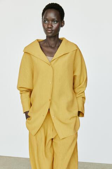 Massimo Dutti Струящаяся рубашка из льна с акцентным воротником, горчично-желтый