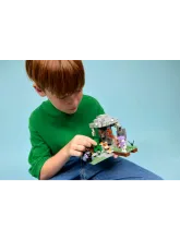 Конструктор Minecraft 21586 Бледный Сад