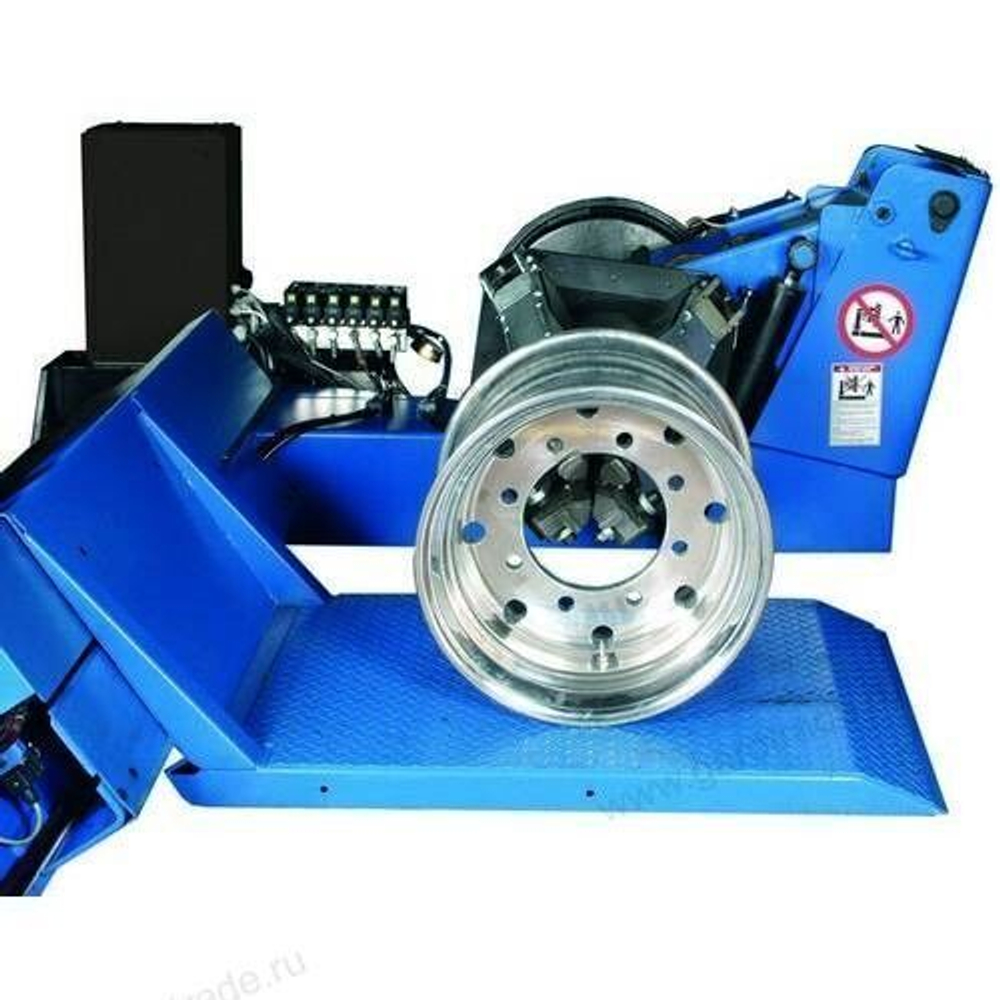 Шиномонтажный станок для колес грузовых автомобилей тракторов и спецтехники до 58 дюймов Monty 5800B Hofmann