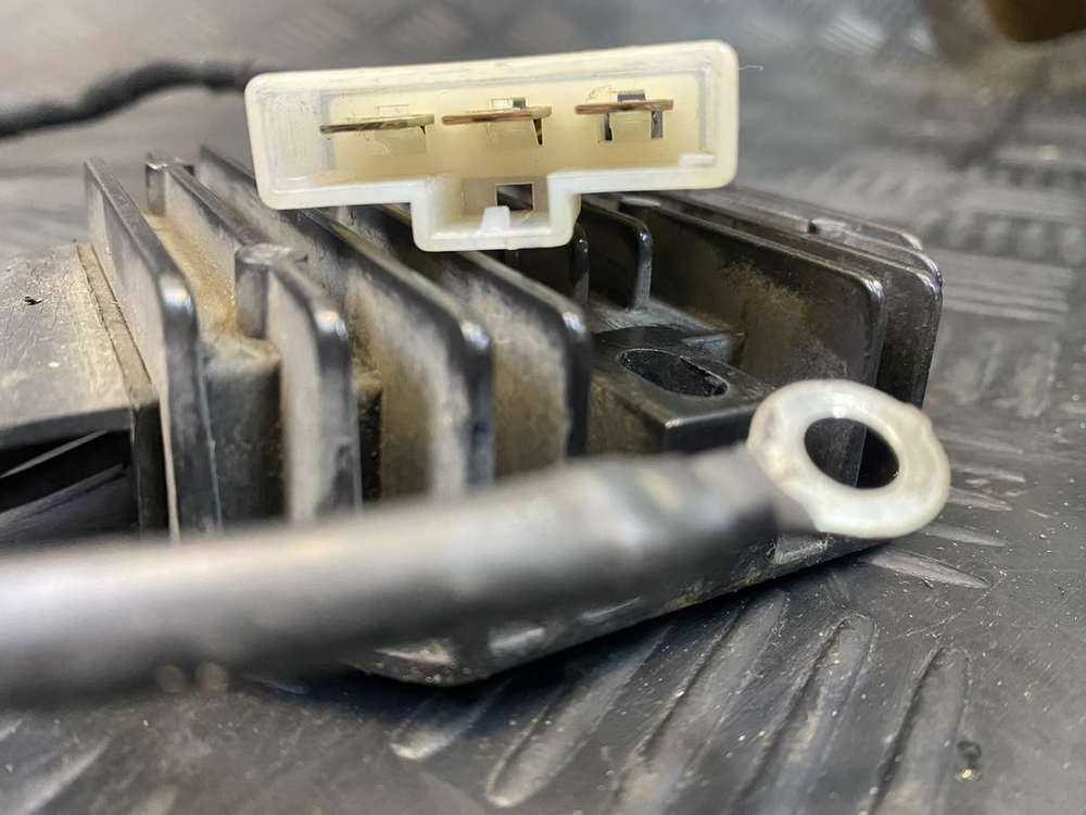 Реле зарядки KTM 250 Duke 2020