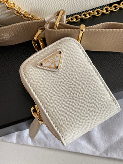 Prada Re-Edition 2005 Saffiano Bag