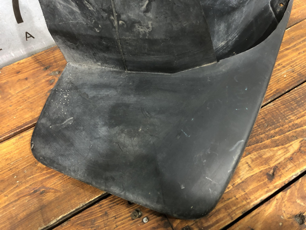 Брызговик задний правый Land Cruiser Prado 150 Б/У Оригинал 7662560210