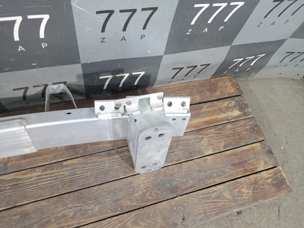 Усилитель переднего бампера Seres, Aito M7 22-нв Б/У Оригинал 2801800SY01