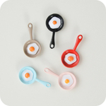 Подвеска эиалевая, 2,7см сковородка глазунья