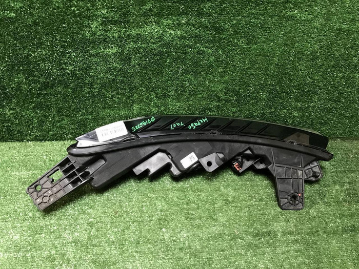 Битый Указатель поворота левый Omoda C5 (22-нв)