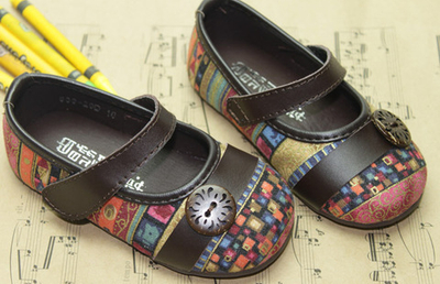 Туфли детские на липучке разноцветные с декоративной пуговицей