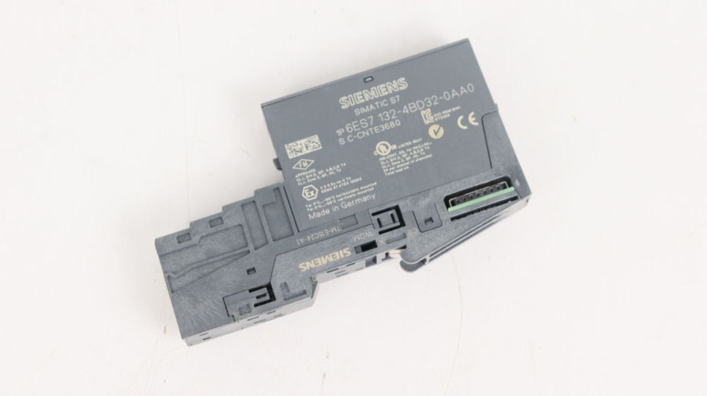 Б/у SIEMENS 6ES7 132-4BD32-0AA0