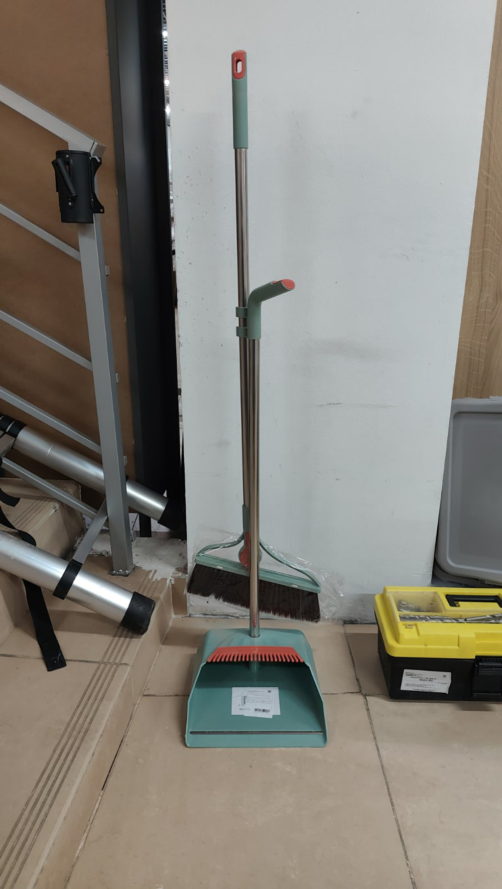 Набор для уборки (веник с совком)