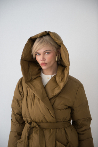 Пуховик с капюшоном YARMIN