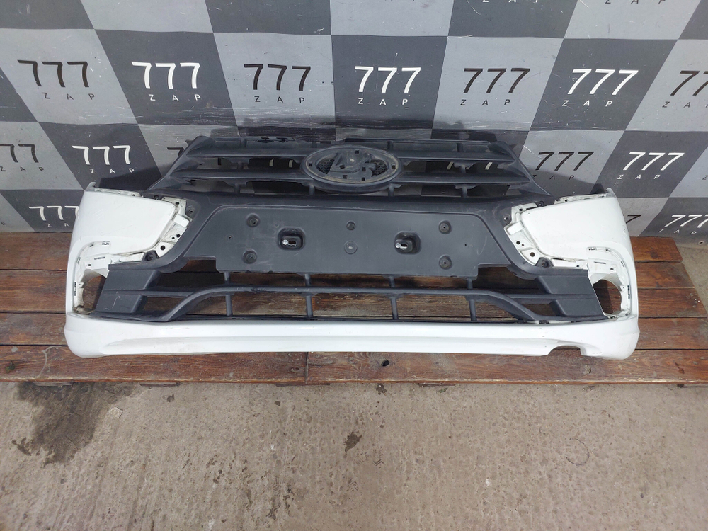 Бампер передний LADA Granta 18-нв Б/У Оригинал 8450100957