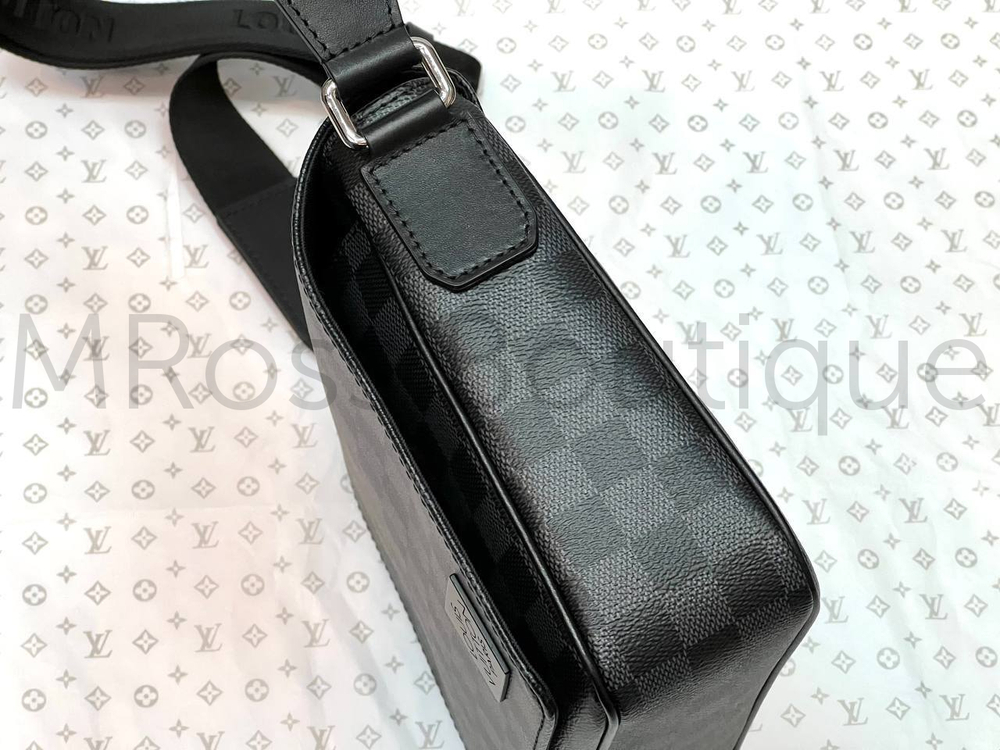 Сумка-мессенджер District Louis Vuitton Damier Graphite