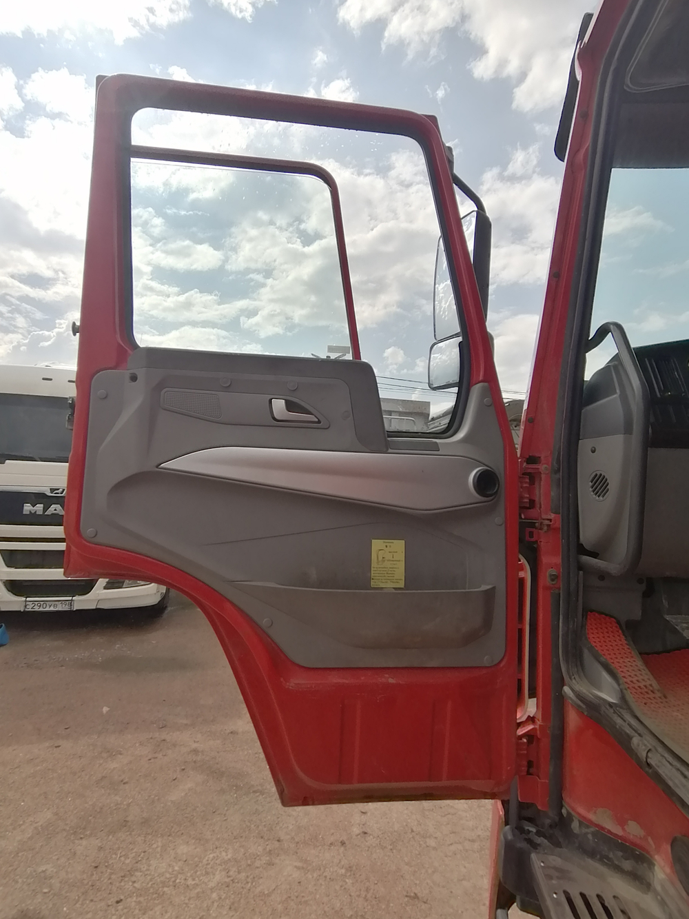 Howo ZZ* 6x4 Самосвал ZZ3327S3847E (Дизельный, 9,7 л, 373 л.с., МТ)