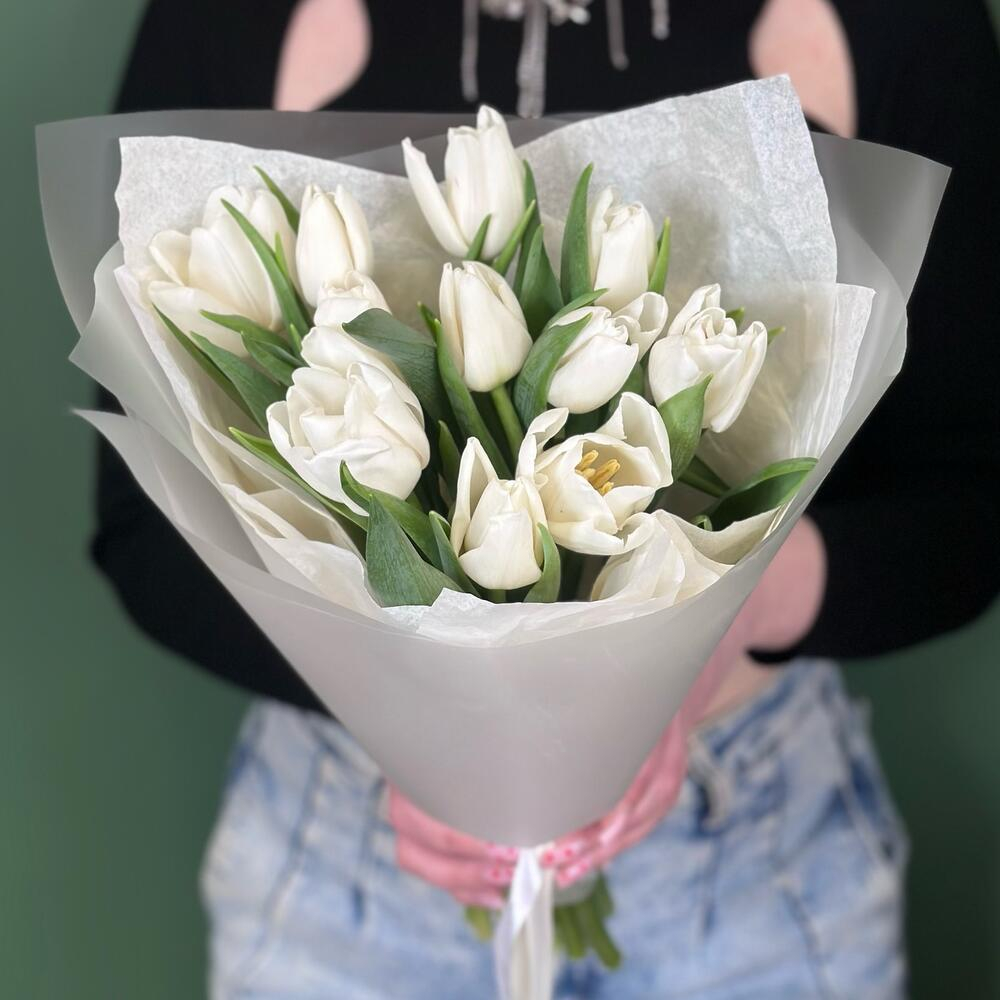 Букет из 11 белых тюльпанов