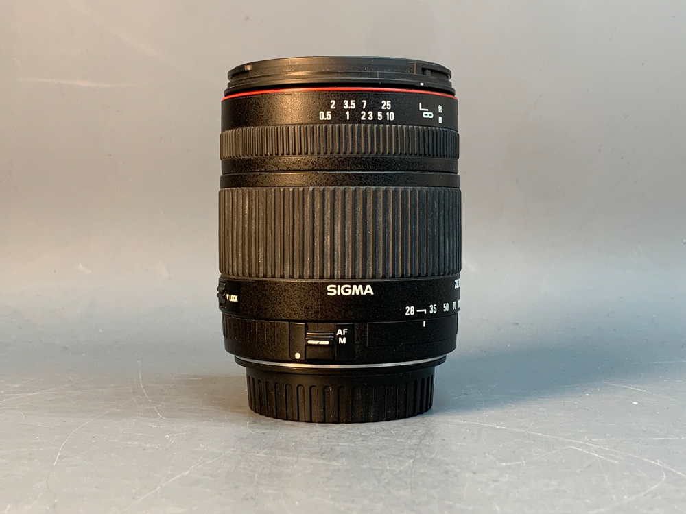 Sigma 28-300mm f/3.5-6.3 Zoom Macro Canon EF-S