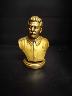 Бюст И.В. Сталин