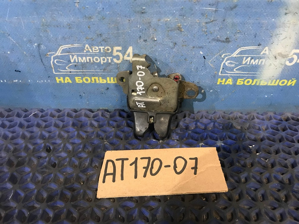 Замок багажника TOYOTA CORONA 1991