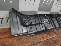Обшивка замка багажника Toyota Camry (XV70) 17-нв Б/У Оригинал 5838733140