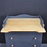 Пеленальный комод деревянный Алиса с откидным столиком, 80х44х88 см, детский широкий комод с 4 ящиками для хранения вещей из массива сосны, серый/антик