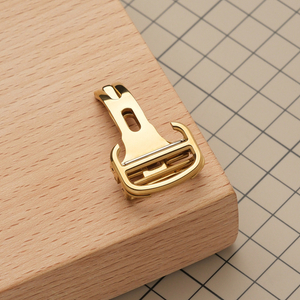 Застежка-бабочка а-ля Cartier, цвет золото