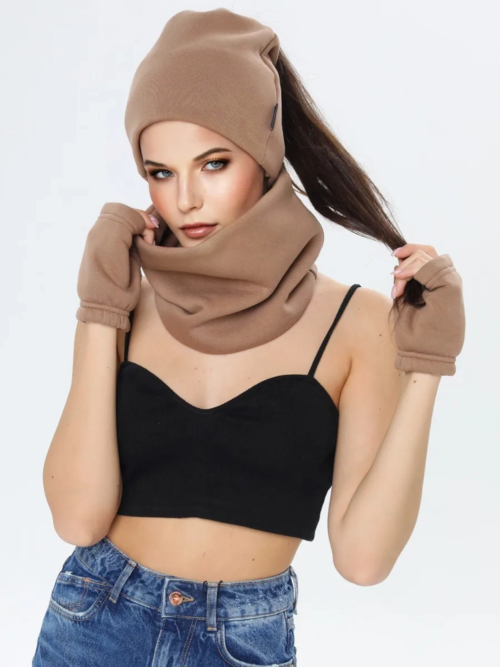 Шапка бини с начесом для хвоста, дред и кос