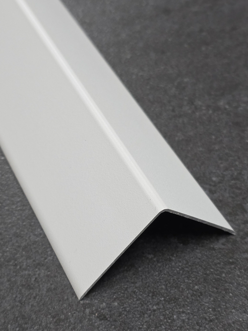 Угол 40*40мм "DO-1" 2,7м Белый муар анод. алюм.