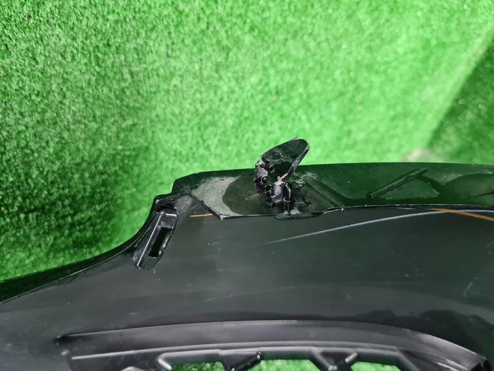 Бампер передний Toyota Land Cruiser 300 (2021-н.в.)