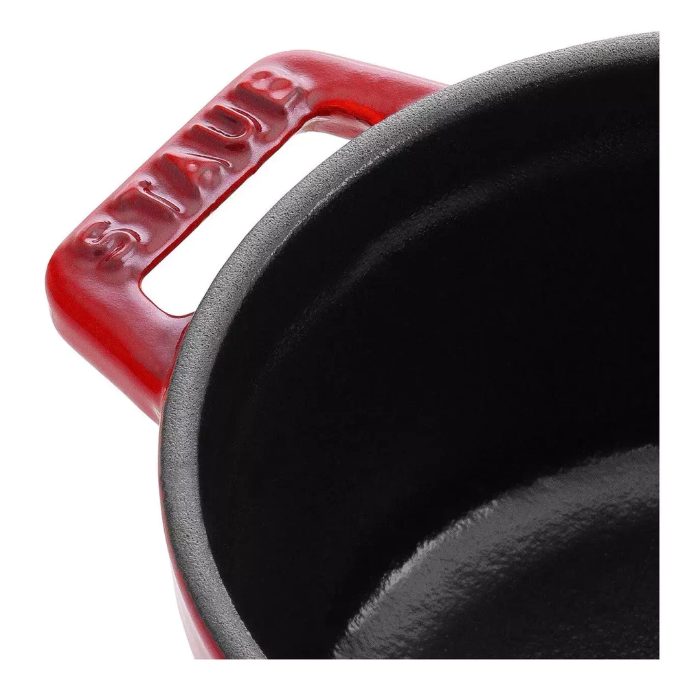 STAUB - Мини-кастрюля чугунная Cocotte 10см 250мл красная (2 сорт) / артикул   40509-799-5  / GTIN 3272340001093