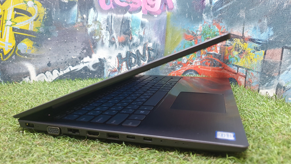 Ноутбук Lenovo i5-7/4Gb/FHD/V330-15IKB 81AX00MARK/Windows 10