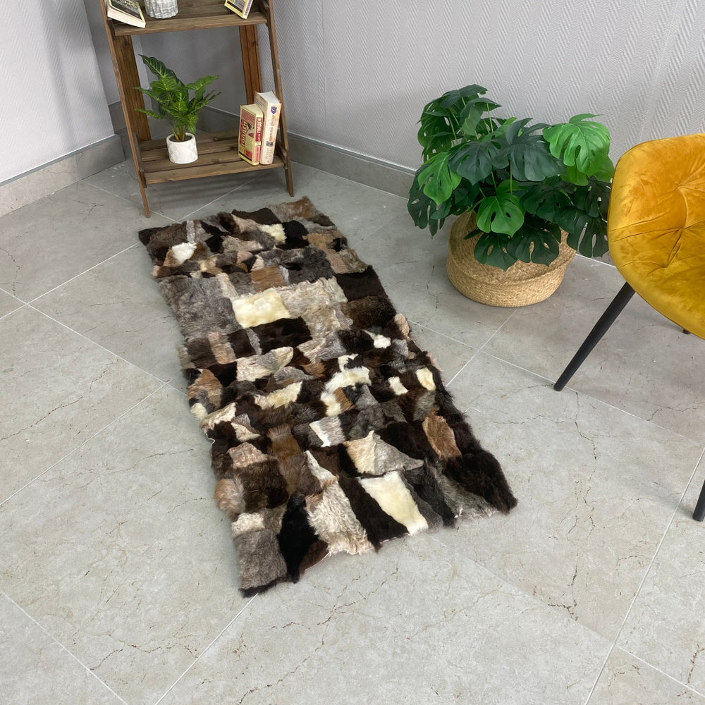 Коврик прикроватный накидка на кресло из кусочков овчины, 160 х 50 см.