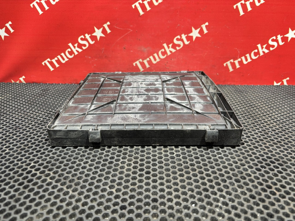 Крышка электроразъемов