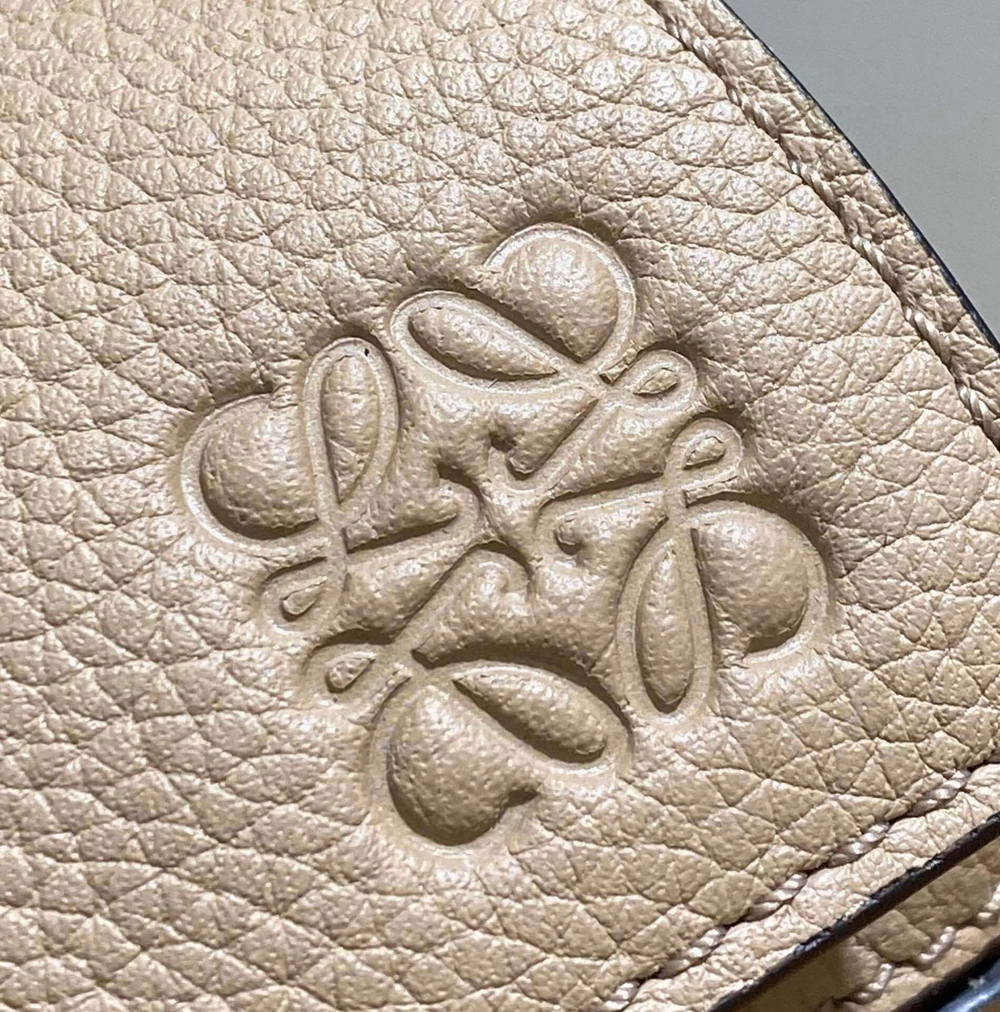 Loewe Puzzle 24 cm