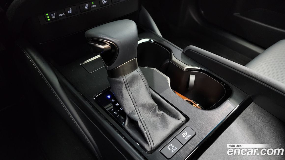 Lexus ES300h 7 Generation Luxury Plus (12.2022)