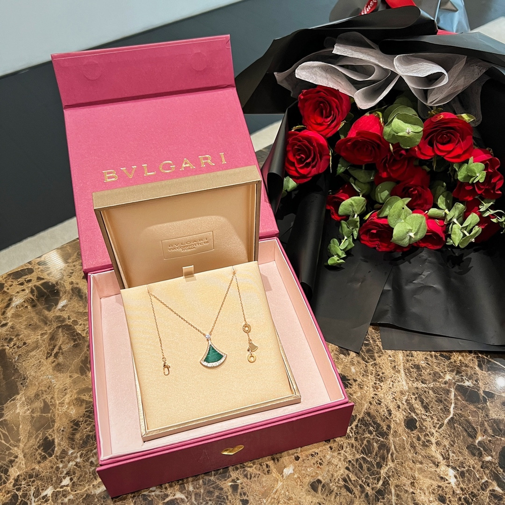 Bvlgari Divas' Dream Necklace