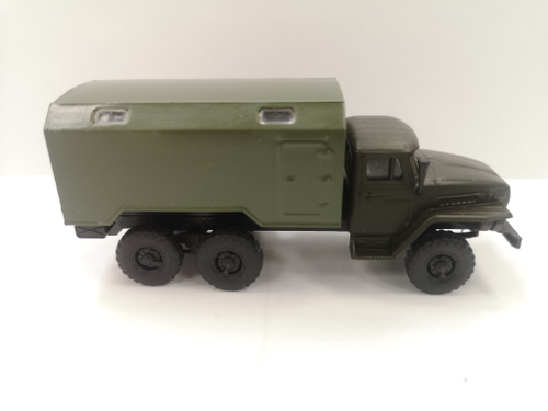 Автомобиль УРАЛ кунг, 2 окна, военый, H0