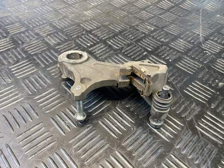 Кронштейн заднего суппорта Suzuki GSR400 (GK7DA)