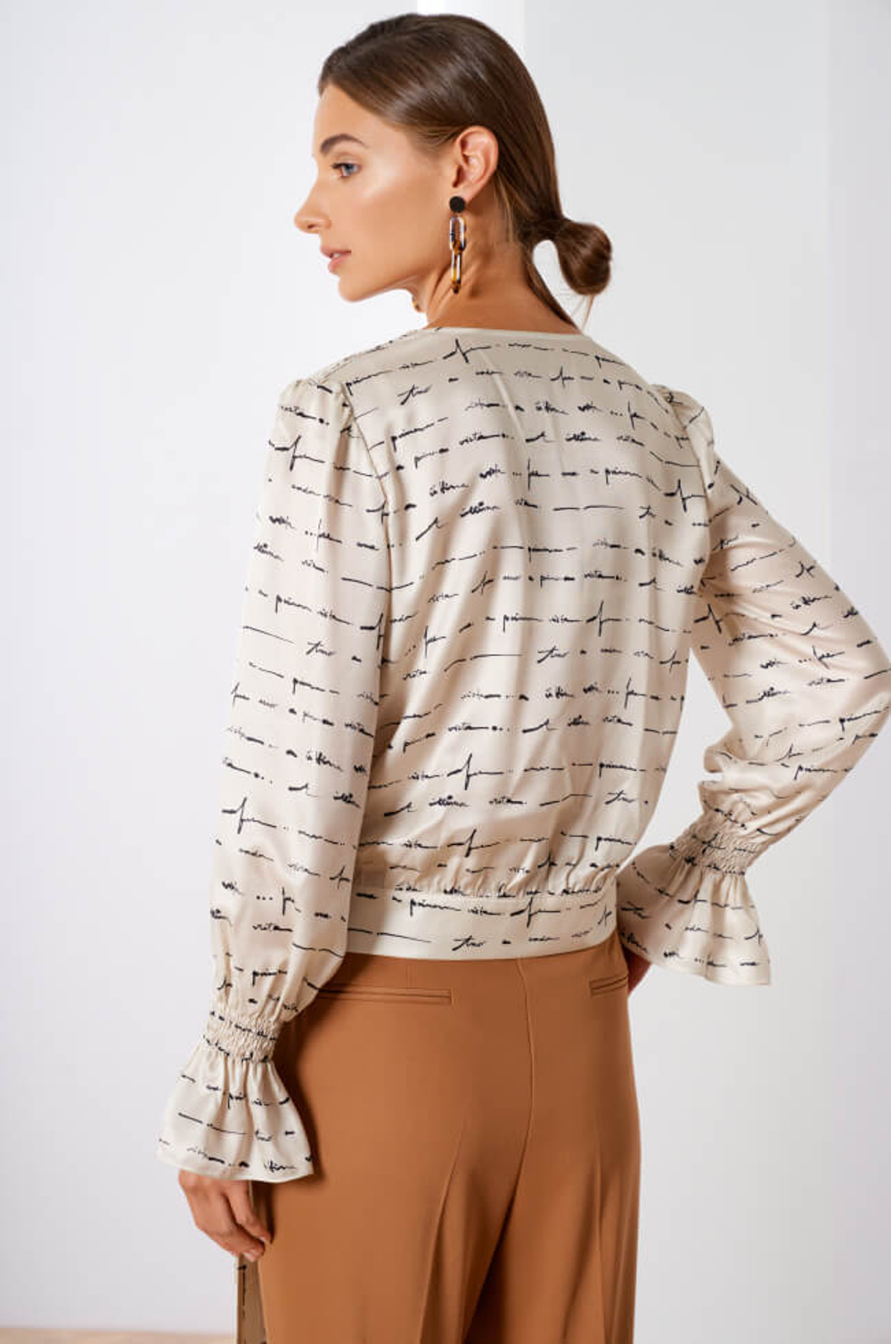 22389 Блузка женская (бежевый принт)
