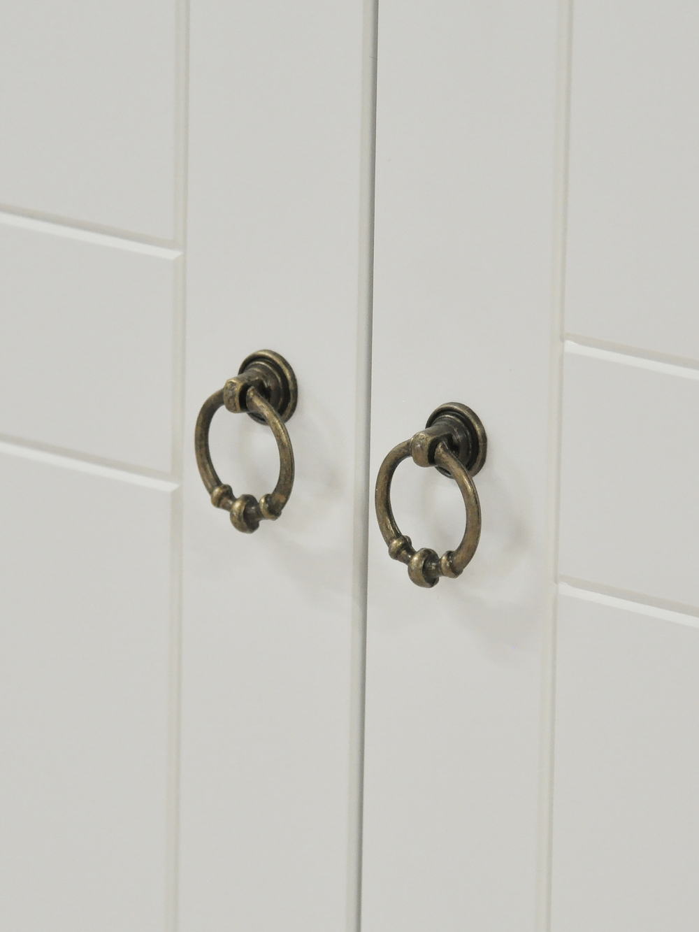 Шкаф двухдверный распашной Индра, МДФ белый