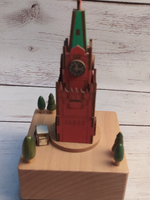 Музыкальная заводная шкатулка "Кремль"с мелодией КАЛИНКА