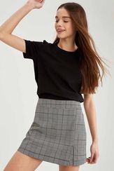 Qadın üçün qısa qol qara köynək DF