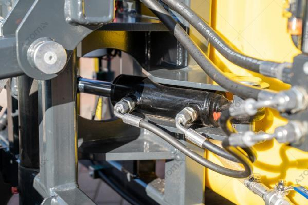 Щетка дорожная, коммунальная, с баком - AТOM 2500