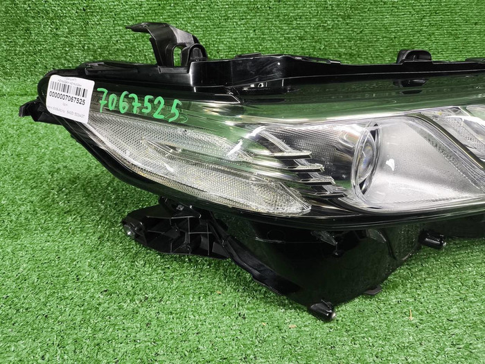 Фара правая Toyota Camry xv70 (2017-2021) LED