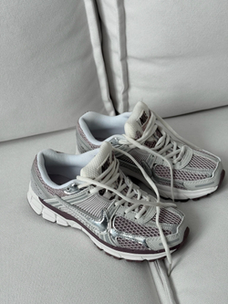 Кроссовки из натуральной кожи