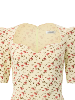 Платье мини с декольте и баской